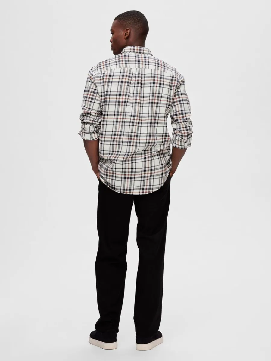 lngrmad_flanell_skjorta_1.webp SELECTED LÅNGÄRMAD FLANELL SKJORTA Beige Store