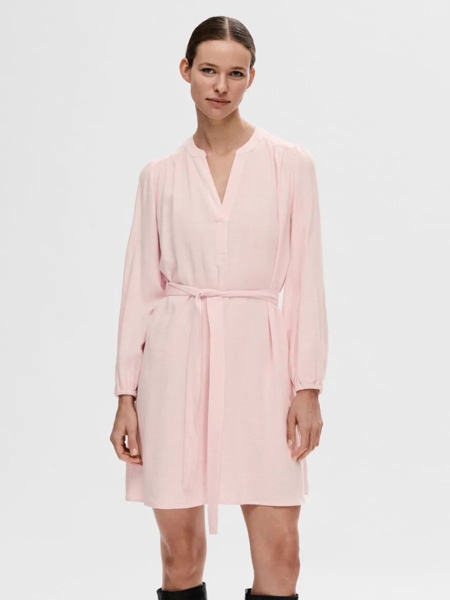 lngrmad_kort_klnning_0-4.webp SELECTED LÅNGÄRMAD KORT KLÄNNING Pink Best Sale
