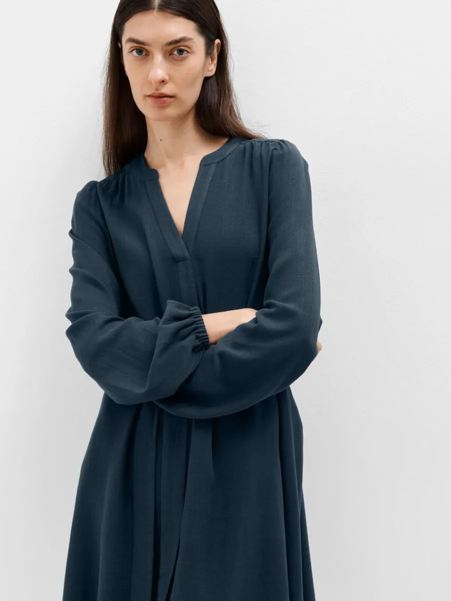 lngrmad_kort_klnning_2-2.webp SELECTED LÅNGÄRMAD KORT KLÄNNING Blue Cheap