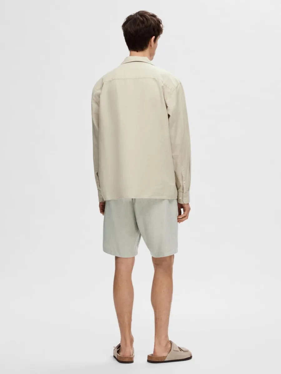 lngrmad_skjorta_1-12.webp SELECTED LÅNGÄRMAD SKJORTA Beige Store