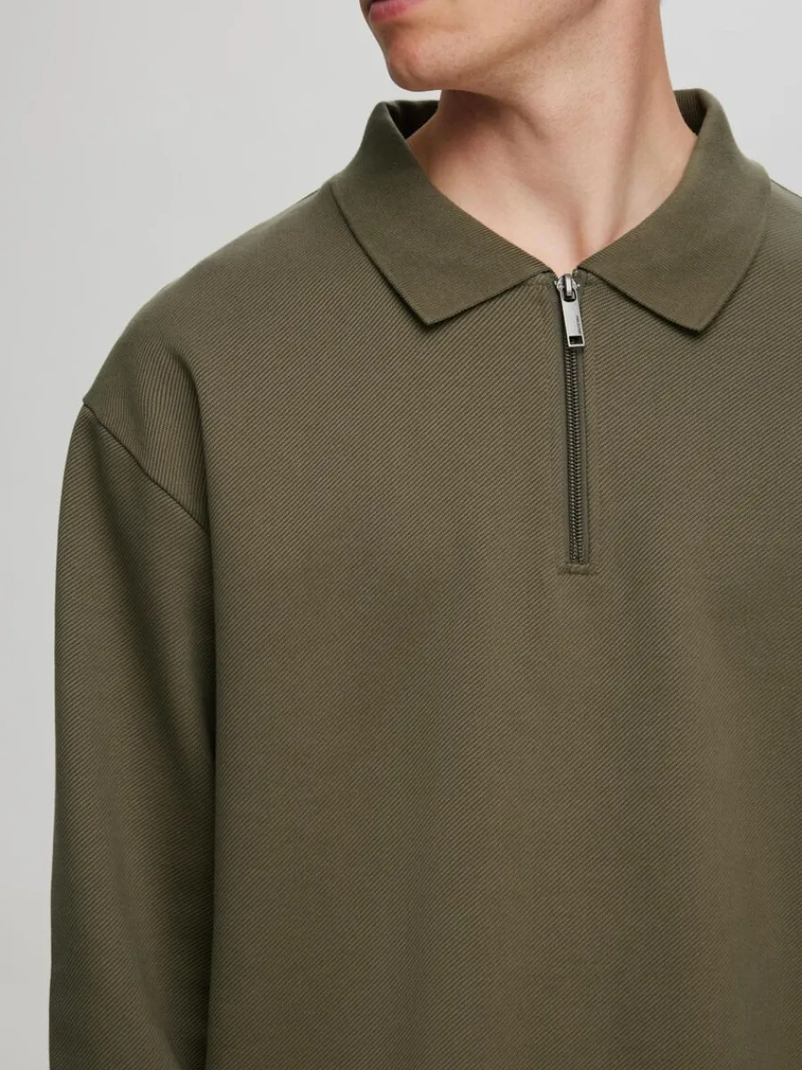 lngrmad_sweatshirt_med_dr_4-1.webp SELECTED LÅNGÄRMAD SWEATSHIRT MED DRAGKEDJA Green New