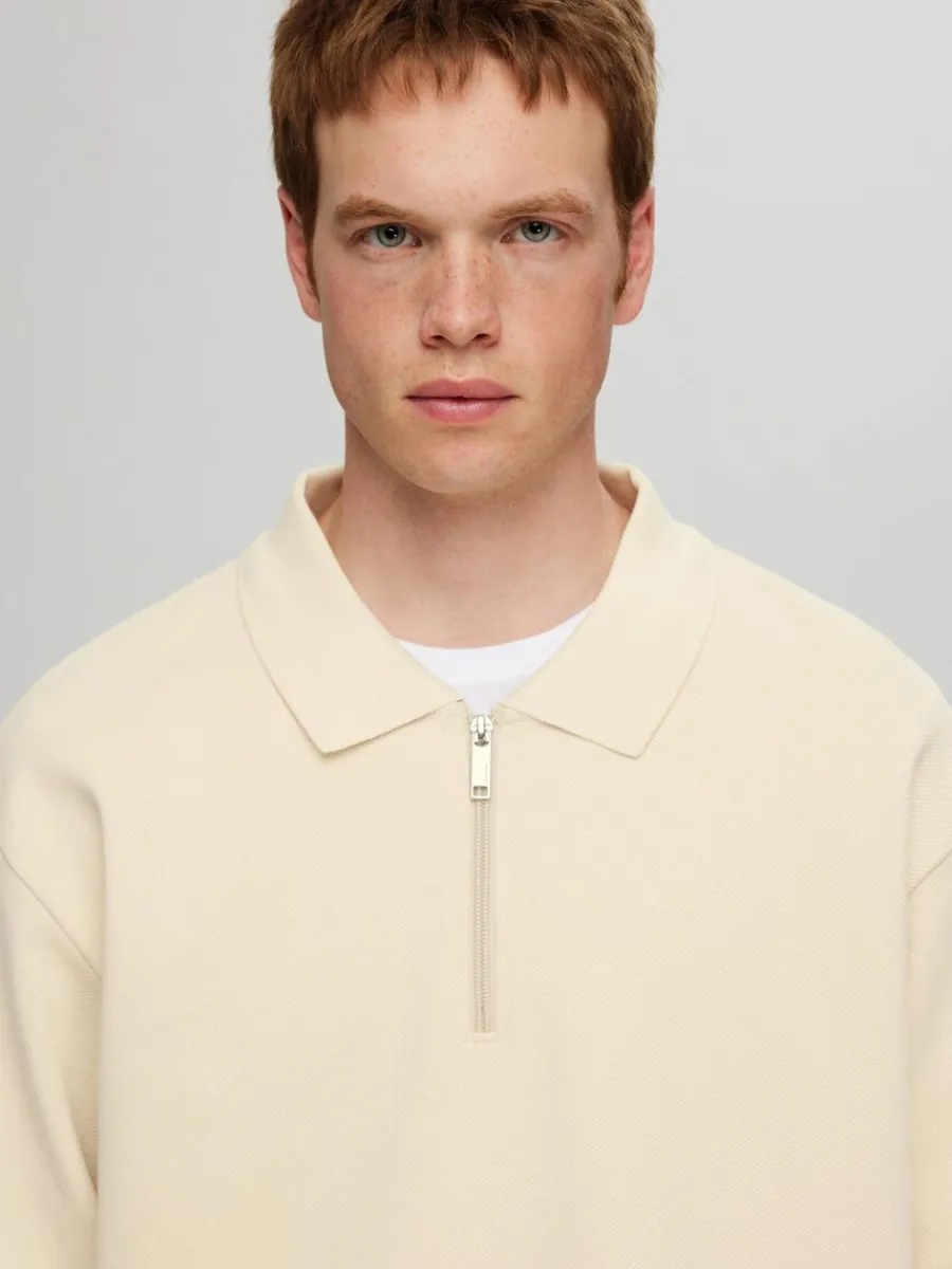 lngrmad_sweatshirt_med_dr_4.webp SELECTED LÅNGÄRMAD SWEATSHIRT MED DRAGKEDJA Beige Clearance