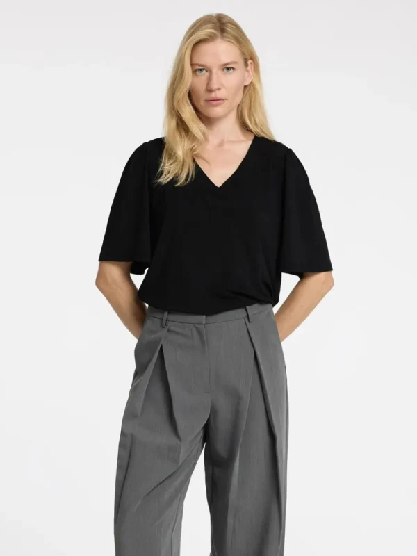 SELECTED LOOSE FIT V-RINGAD TOPP Black Store