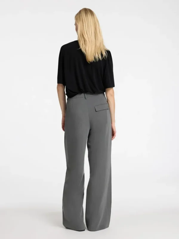 SELECTED LOOSE FIT V-RINGAD TOPP Black Store