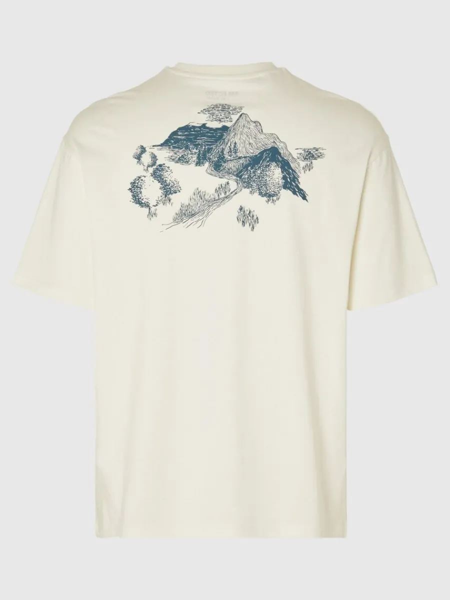 ls_passform_med_tryck_bak_6.webp SELECTED LÖS PASSFORM MED TRYCK BAKTILL T-SHIRT White Cheap