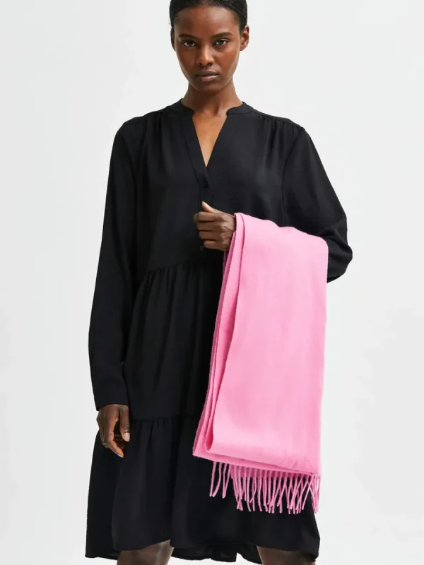 SELECTED MED VOLANGER KORT KLÄNNING Black Best Sale