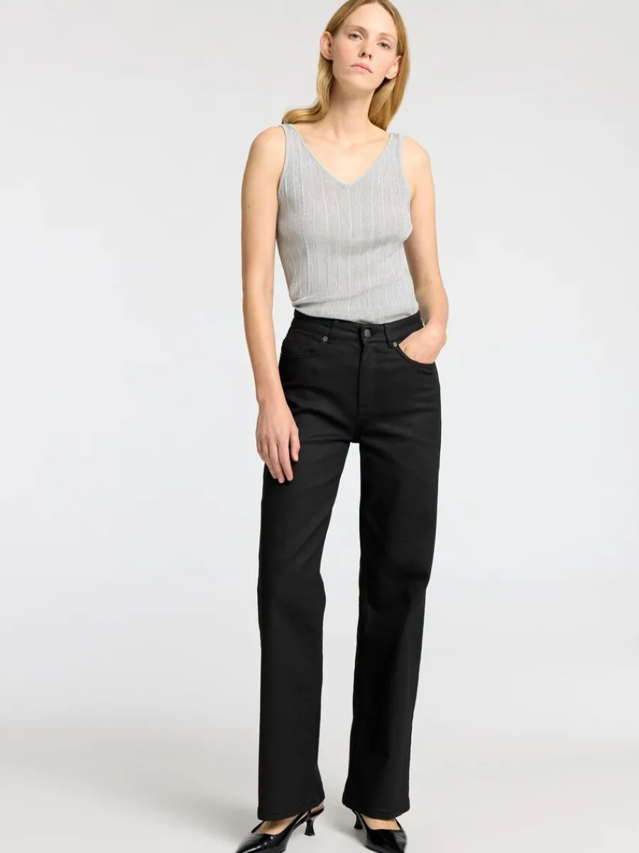 metallic_rmls_topp_2.webp SELECTED METALLIC ÄRMLÖS TOPP Grey Discount