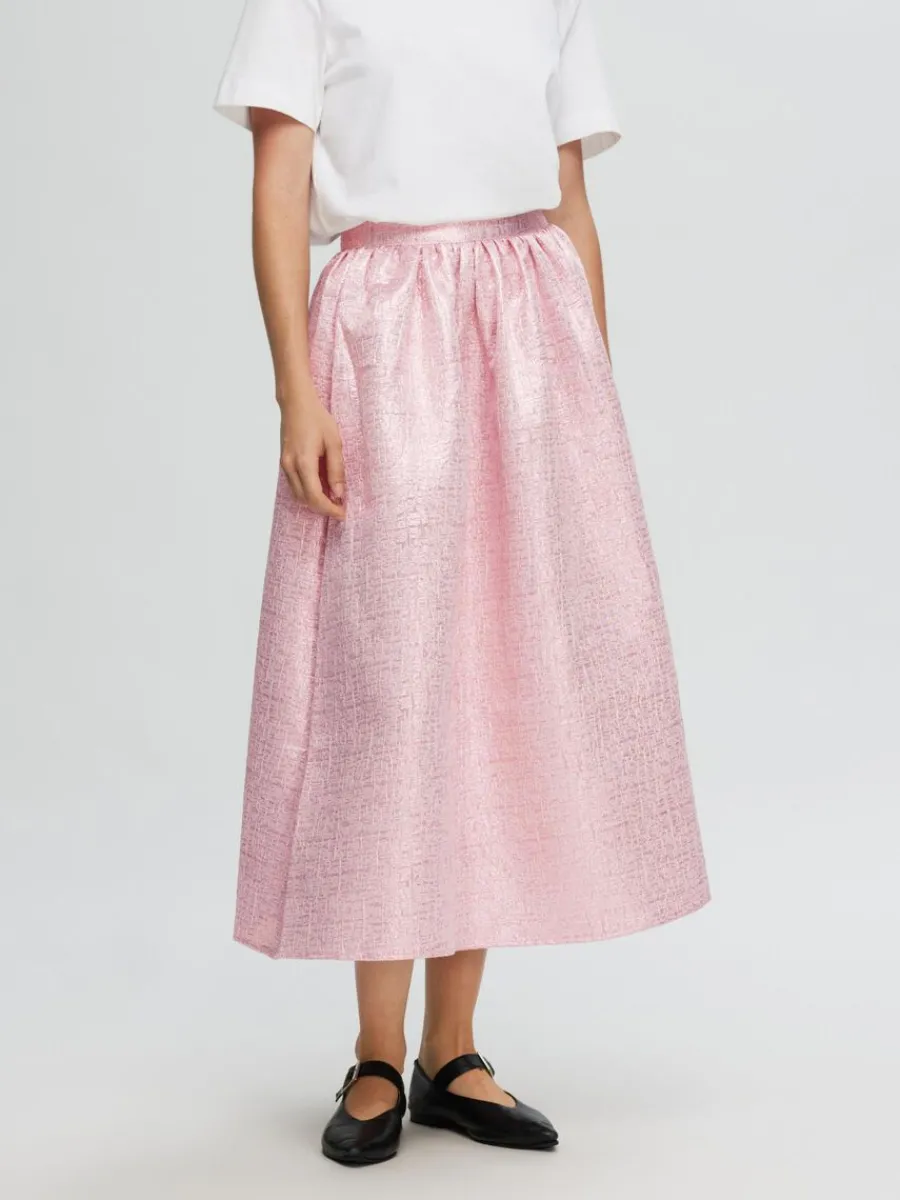metallisk_jaquard_maxikjo_1.webp SELECTED METALLISK JAQUARD MAXIKJOL Pink Store