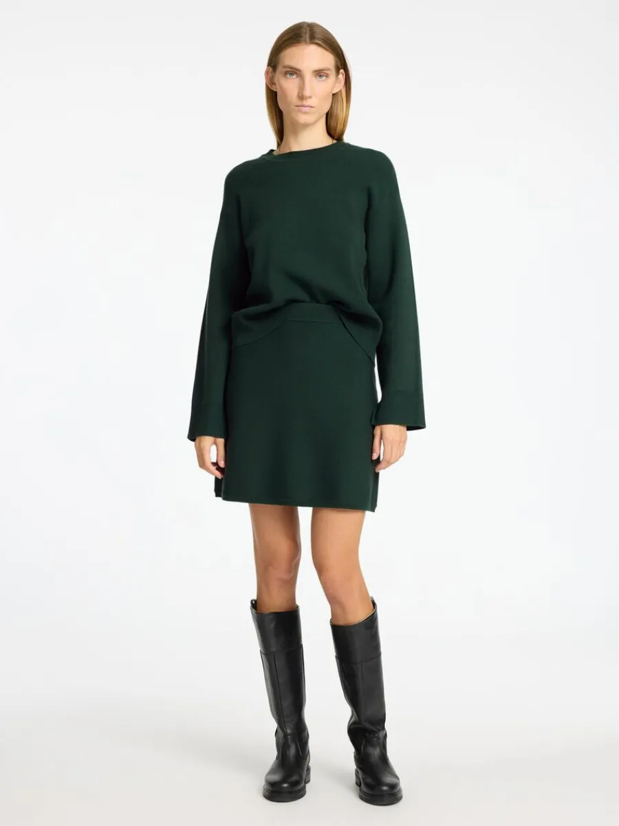 minilng_stickad_kjol_2.webp SELECTED MINILÅNG STICKAD KJOL Green Sale