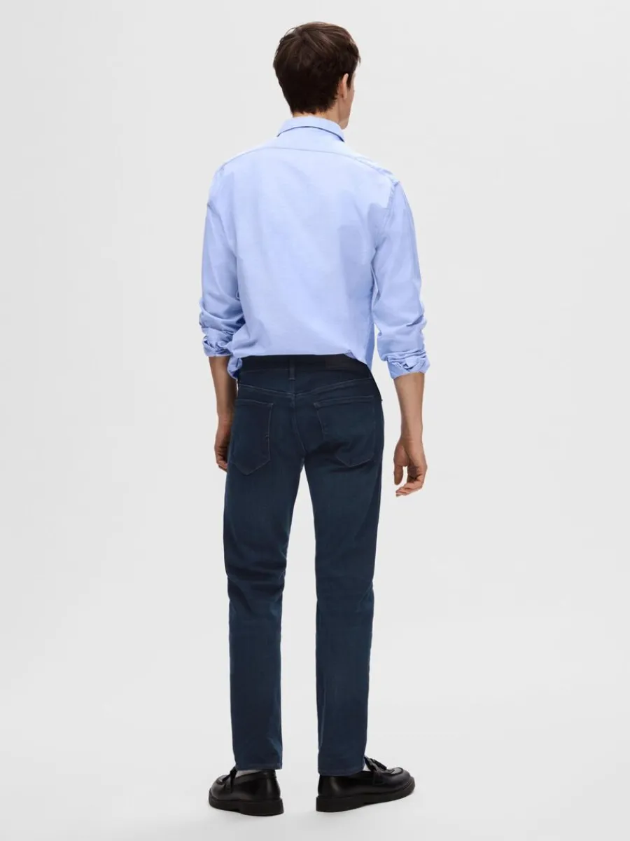 mrk_tvtt_straight_fitjean_1-1.webp SELECTED MÖRK TVÄTT STRAIGHT FIT-JEANS Blue Outlet