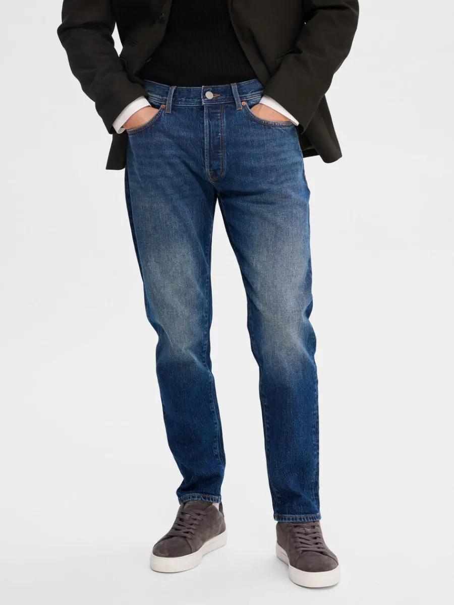 mrkbl_slim_fitjeans_0.webp SELECTED 172 MÖRKBLÅ SLIM FIT-JEANS Blue Clearance