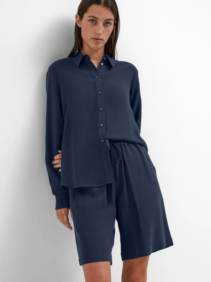 normal_midja_shorts_3-1.webp SELECTED NORMAL MIDJA SHORTS Blue Discount