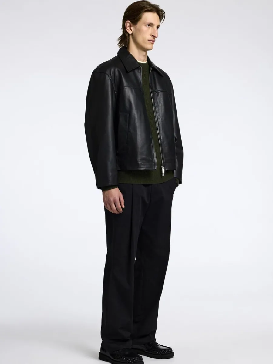 normal_passform_rundringa_2-1.webp SELECTED NORMAL PASSFORM RUNDRINGAD TRÖJA Green Fashion
