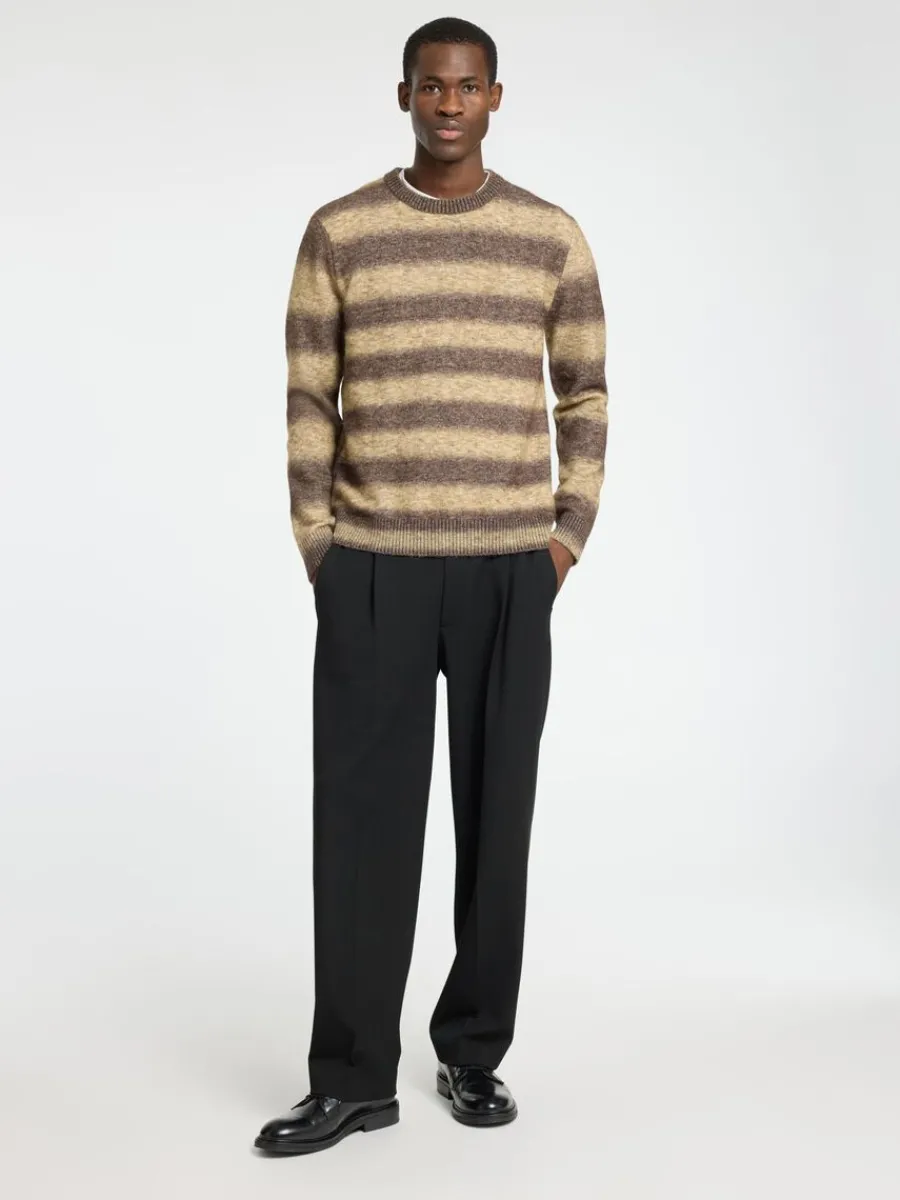 ombrerandig_rundringad_tr_1.webp SELECTED OMBRE-RANDIG RUNDRINGAD TRÖJA Brown Discount