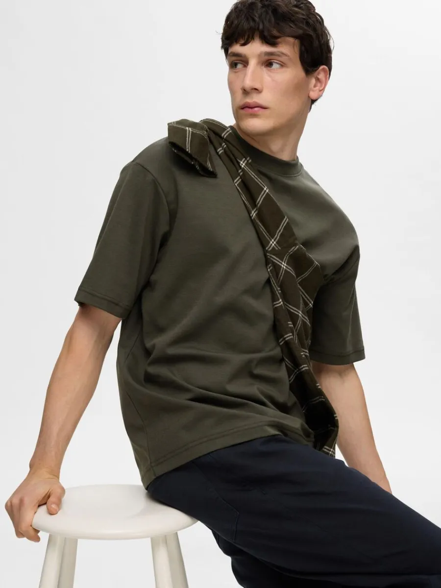 oversize_korta_rmar_tshir_2-2.webp SELECTED OVERSIZE KORTA ÄRMAR T-SHIRT Green Best