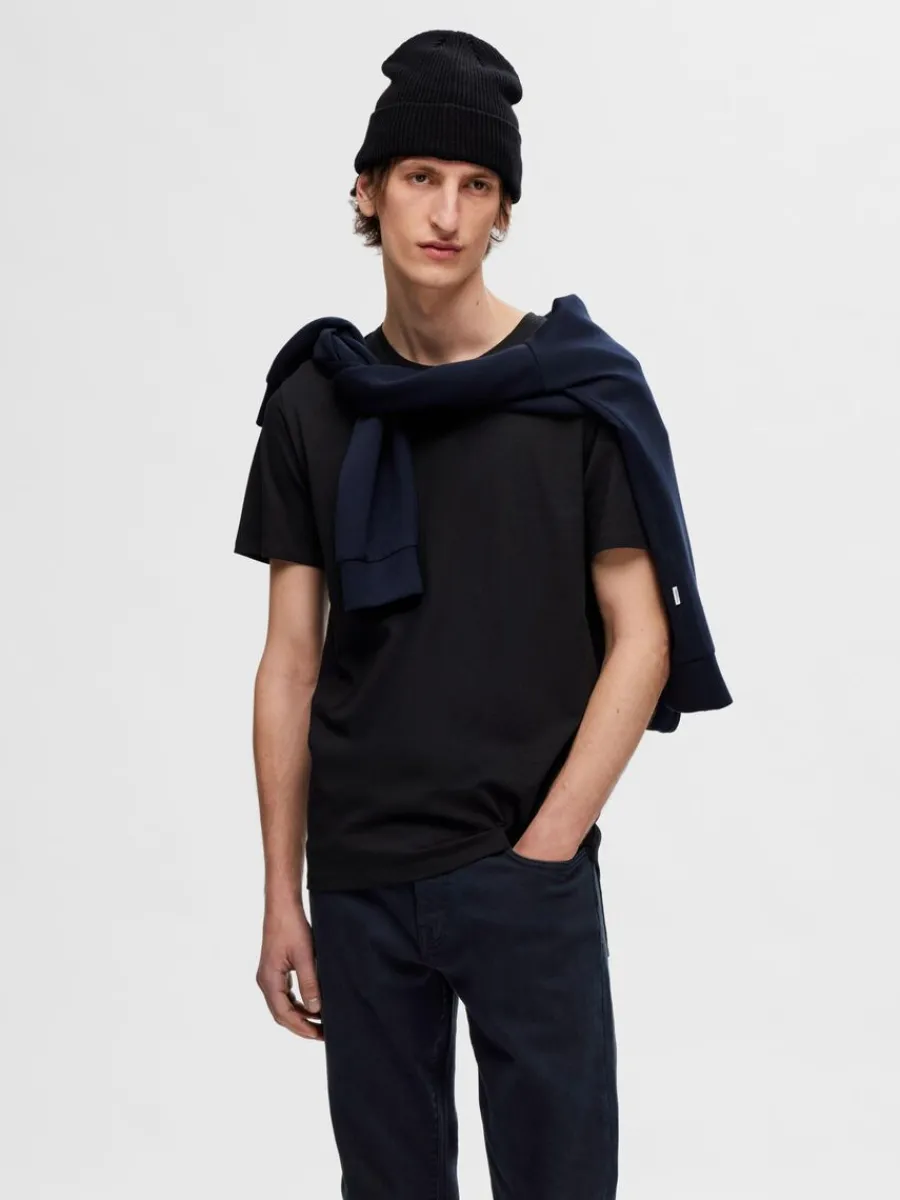 pack_bomull_tshirt_0-2.webp SELECTED 3-PACK BOMULL T-SHIRT Black Sale