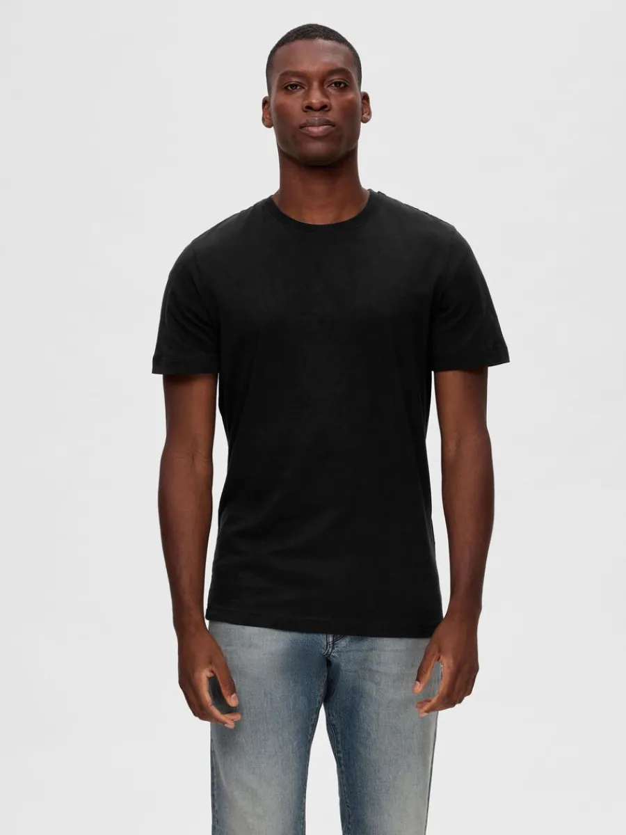 pack_bomull_tshirt_0-7.webp SELECTED 3-PACK BOMULL T-SHIRT Black Outlet