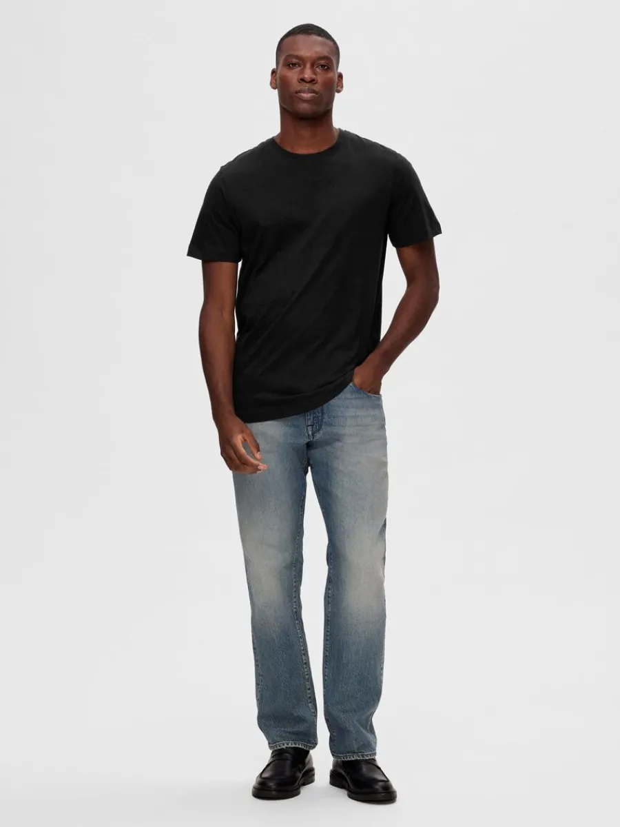 pack_bomull_tshirt_1-7.webp SELECTED 3-PACK BOMULL T-SHIRT Black Outlet