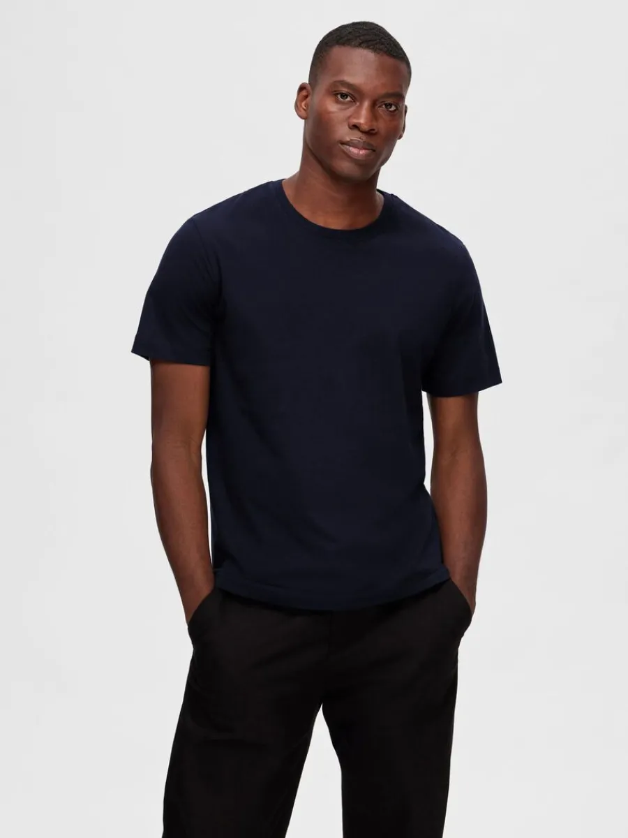 pack_bomull_tshirt_6-1.webp SELECTED 3-PACK BOMULL T-SHIRT Black New