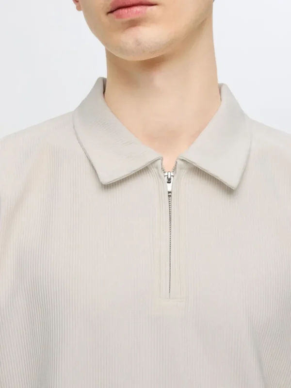 SELECTED PLISSÉ OCH HALVLÅNGT BLIXTLÅS PIKÉTRÖJA Beige Fashion