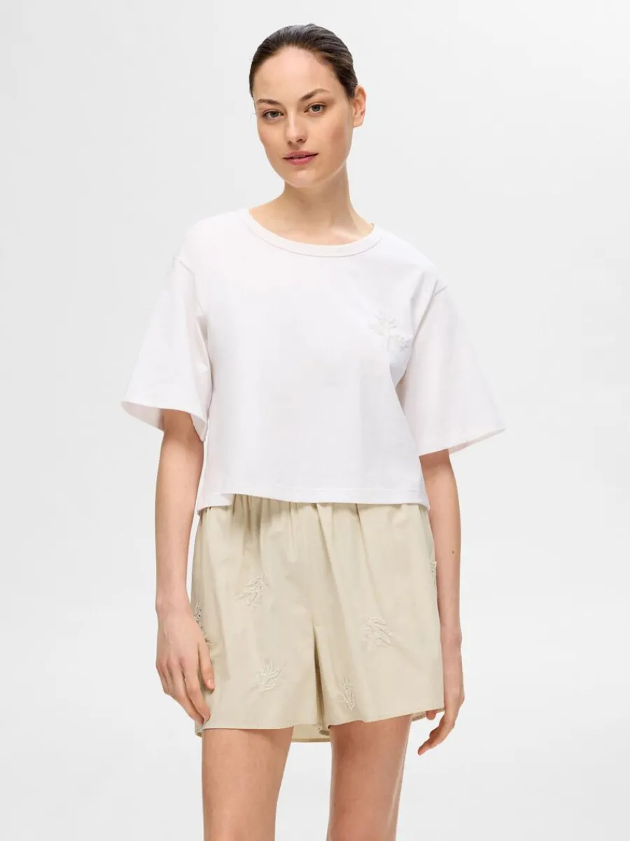 prlbroderi_tshirt_0.webp SELECTED PÄRLBRODERI T-SHIRT White Clearance