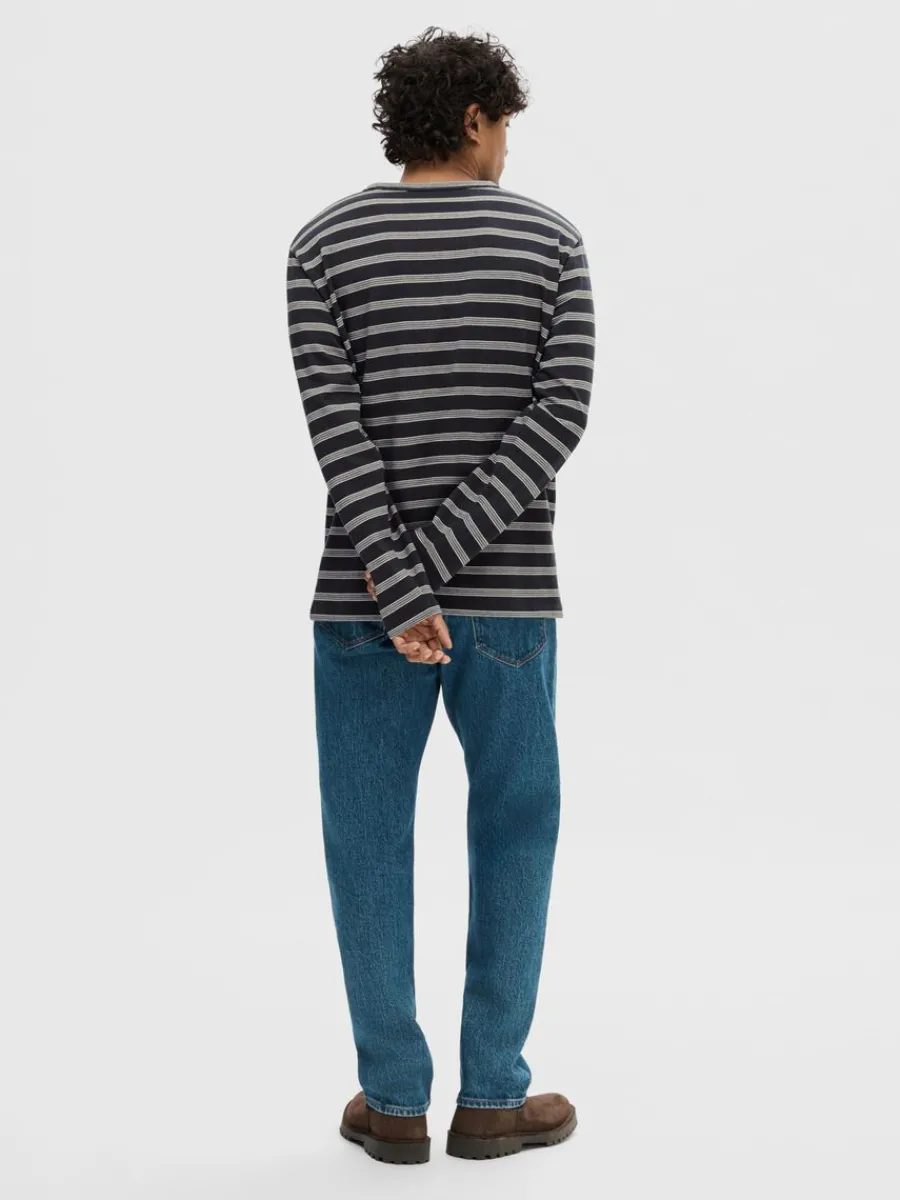randig_bomull_sweatshirt_1.webp SELECTED RANDIG BOMULL SWEATSHIRT Blue Best