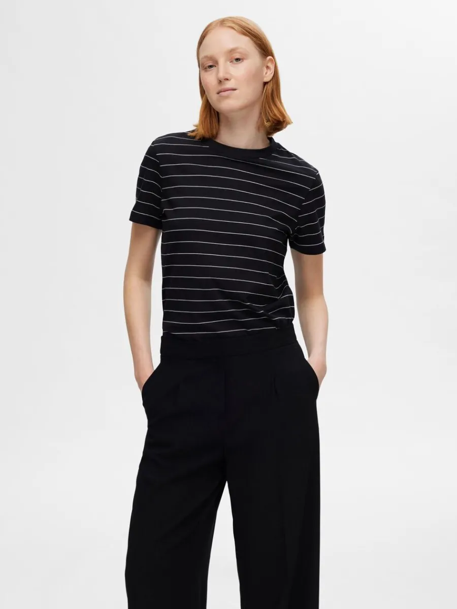 randig_bomull_tshirt_0-7.webp SELECTED RANDIG BOMULL T-SHIRT Black Clearance