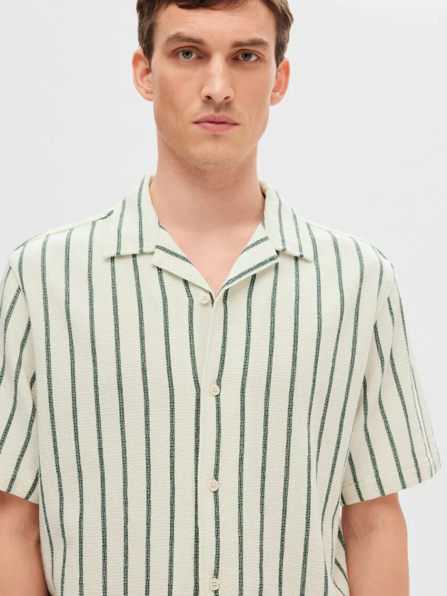 randig_kortrmad_skjorta_5.webp SELECTED RANDIG KORTÄRMAD SKJORTA Green Cheap