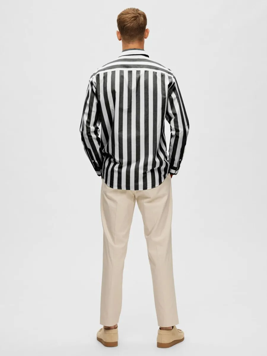 randig_skjorta_1.webp SELECTED RANDIG SKJORTA Black Best Sale