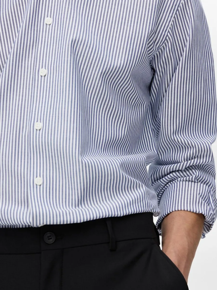 randig_slim_fitskjorta_5-1.webp SELECTED RANDIG SLIM FIT-SKJORTA Blue Store