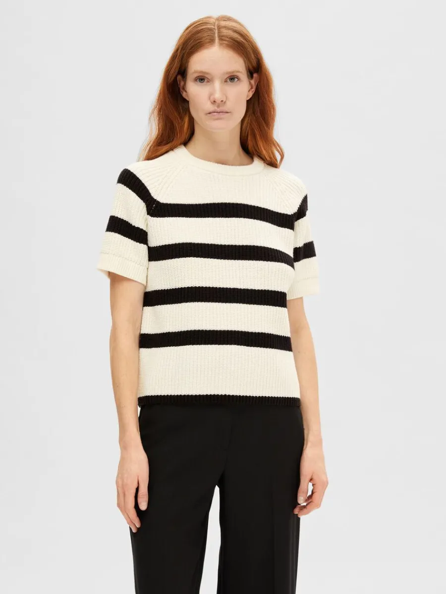 randig_stickad_topp_0.webp SELECTED RANDIG STICKAD TOPP White Discount
