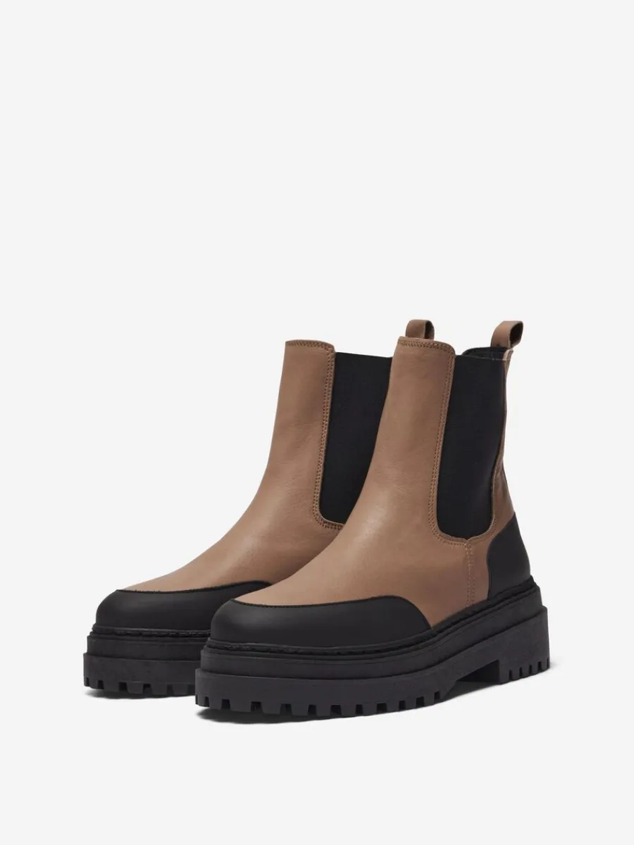 rejl_chelseastvlar_1.webp SELECTED REJÄL CHELSEA-STÖVLAR Brown Outlet