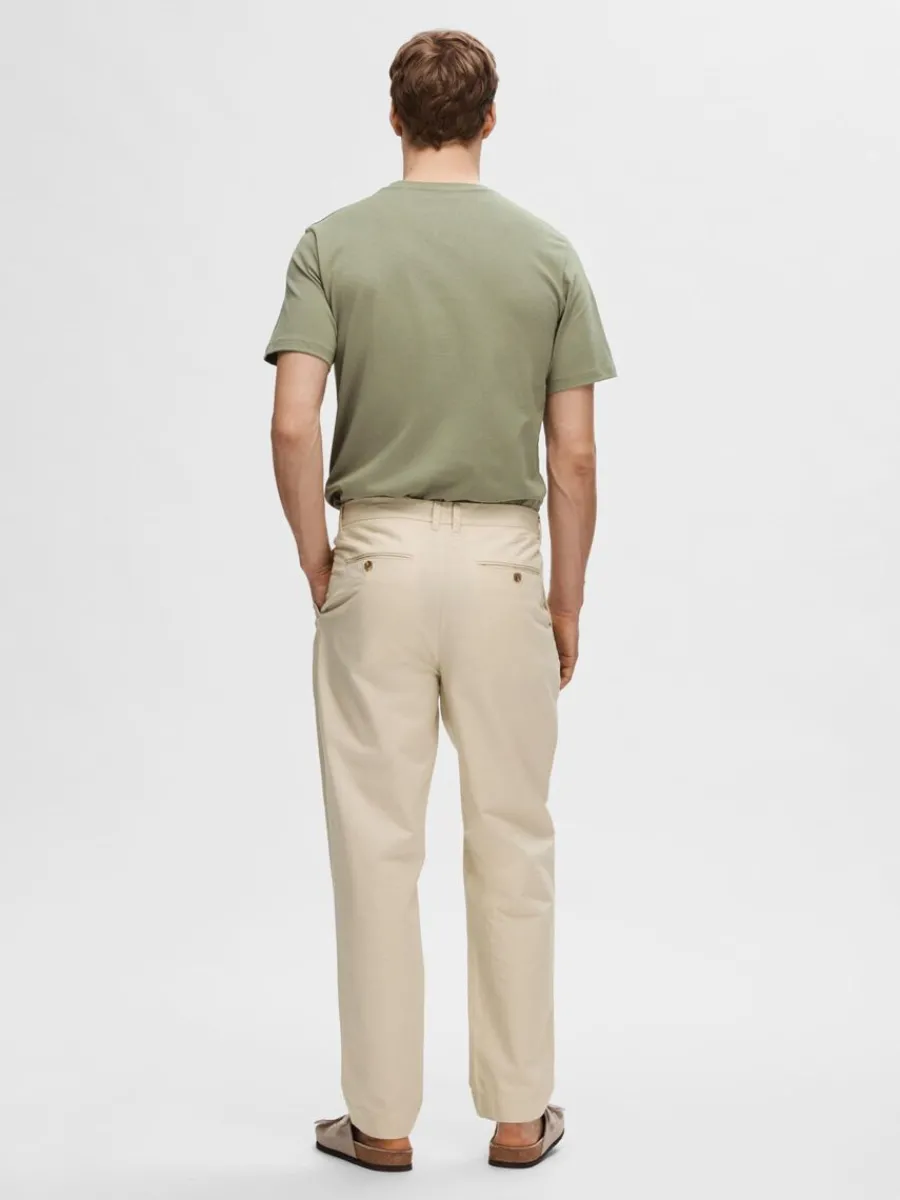 relaxed_fit_beskurna_byxo_1.webp SELECTED RELAXED FIT BESKURNA BYXOR Beige Cheap