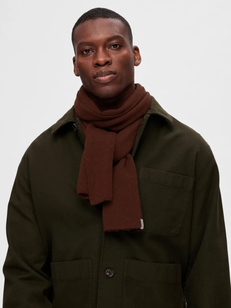 ribbad_halsduk_0-15.webp SELECTED RIBBAD HALSDUK Brown Clearance