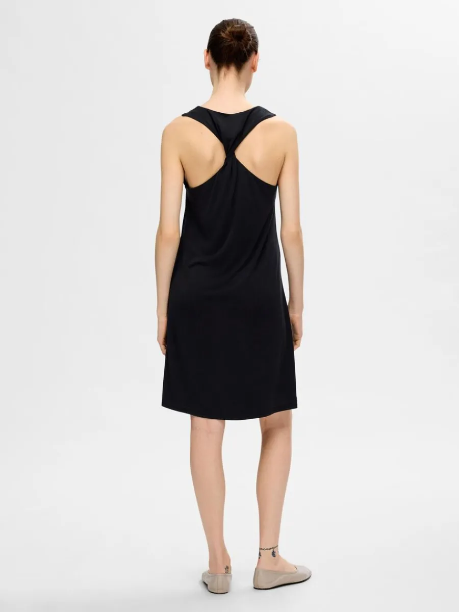 rmls_kort_klnning_4.webp SELECTED ÄRMLÖS KORT KLÄNNING Black Discount