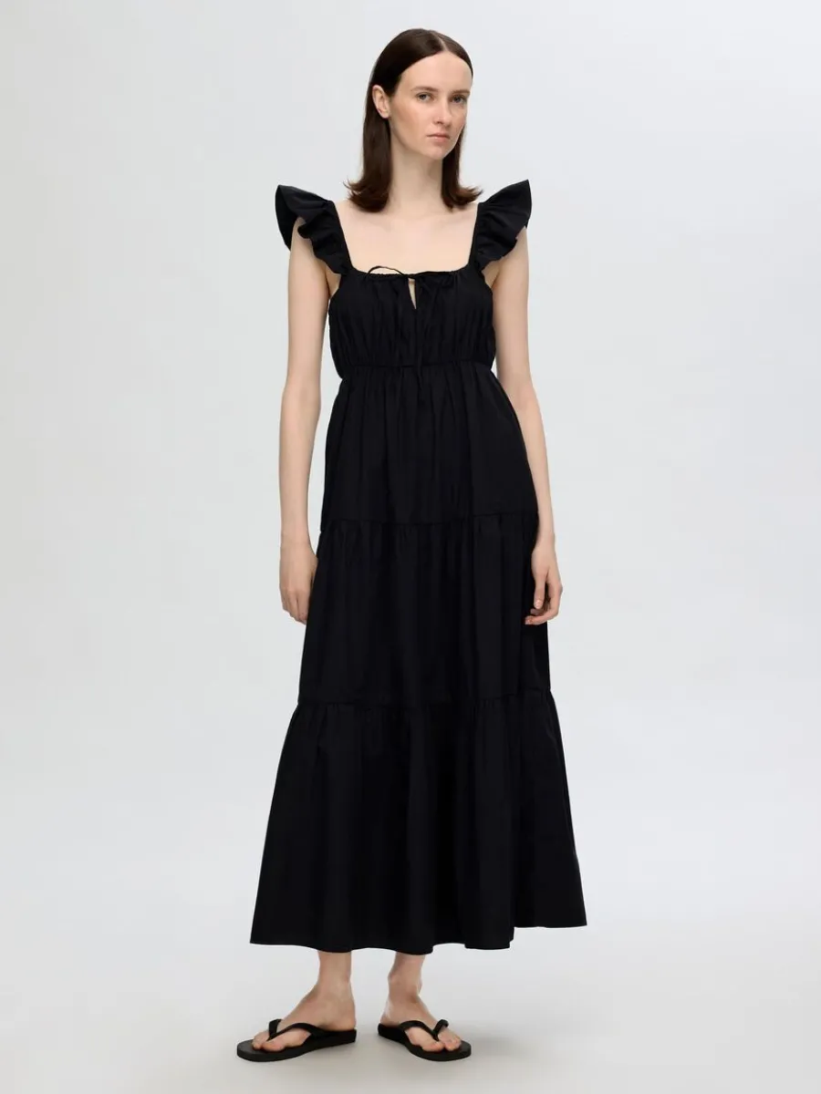 rmls_maxiklnning_0-3.webp SELECTED ÄRMLÖS MAXIKLÄNNING Black Store