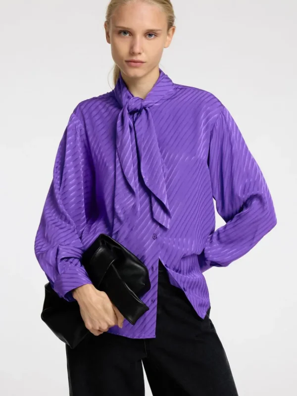 SELECTED ROSETTDETALJ SATINSKJORTA Purple New