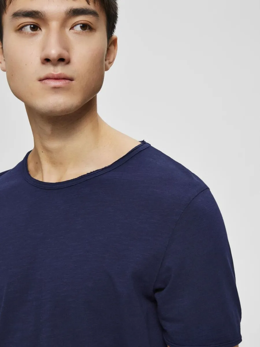 rundringad_tshirt_3-2.webp SELECTED RUNDRINGAD T-SHIRT Blue New