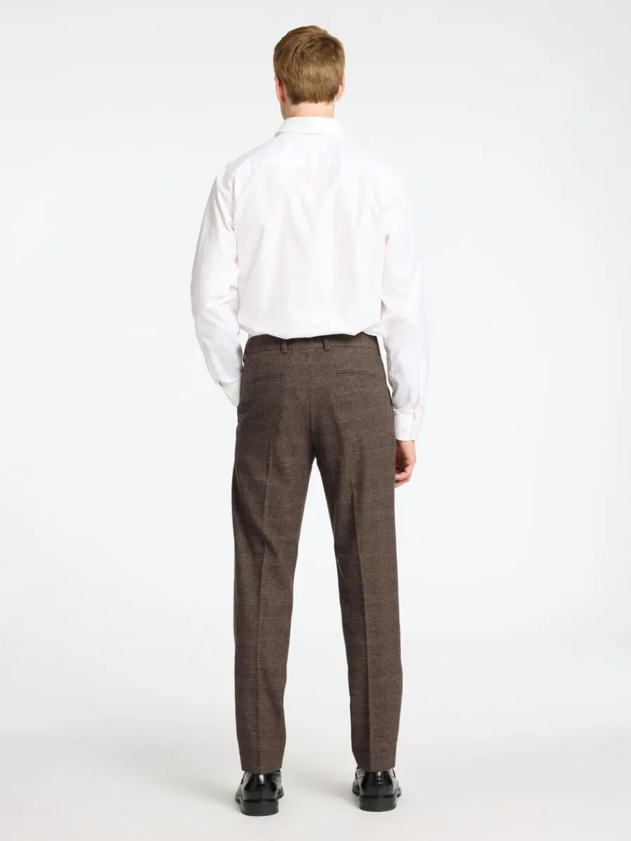rutig_kostymbyxor_1.webp SELECTED RUTIG KOSTYMBYXOR Brown Fashion