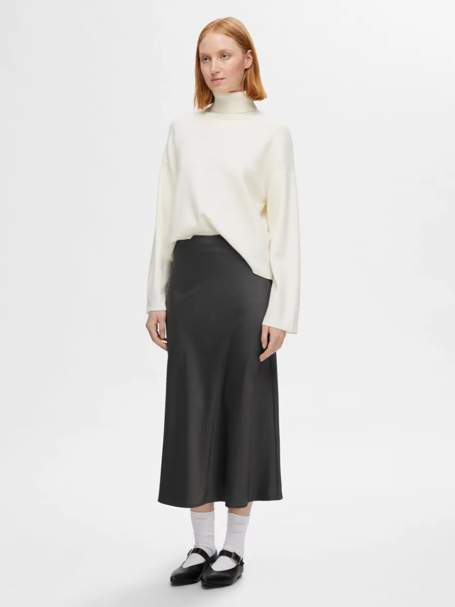 satin_midikjol_2-3.webp SELECTED SATIN MIDIKJOL Grey Cheap