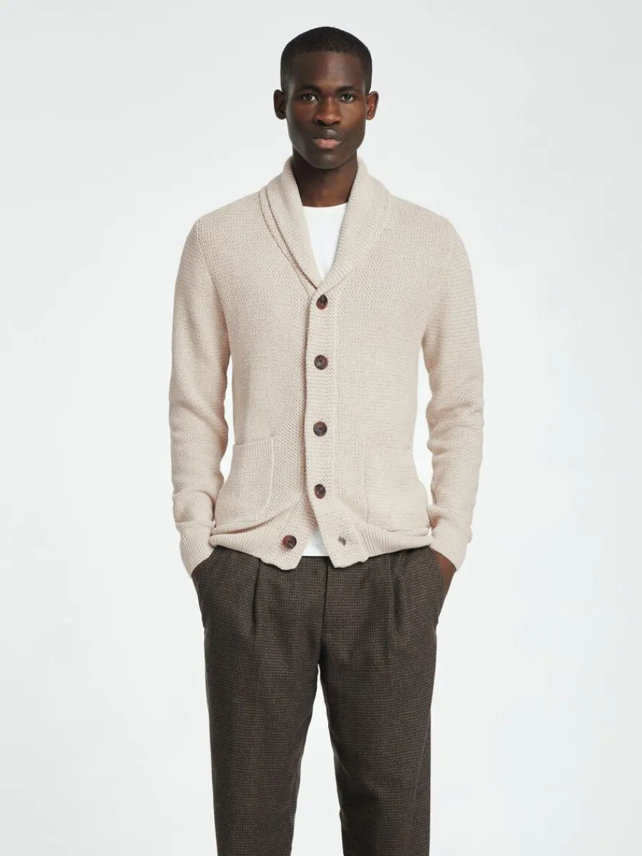 sjalkrage_stickad_kofta_0.webp SELECTED SJALKRAGE STICKAD KOFTA Beige Shop