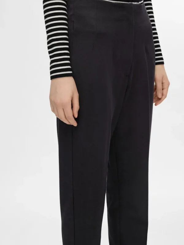 SELECTED SKRÄDDARSYDDA - AVSMALNANDE BYXOR Black Store