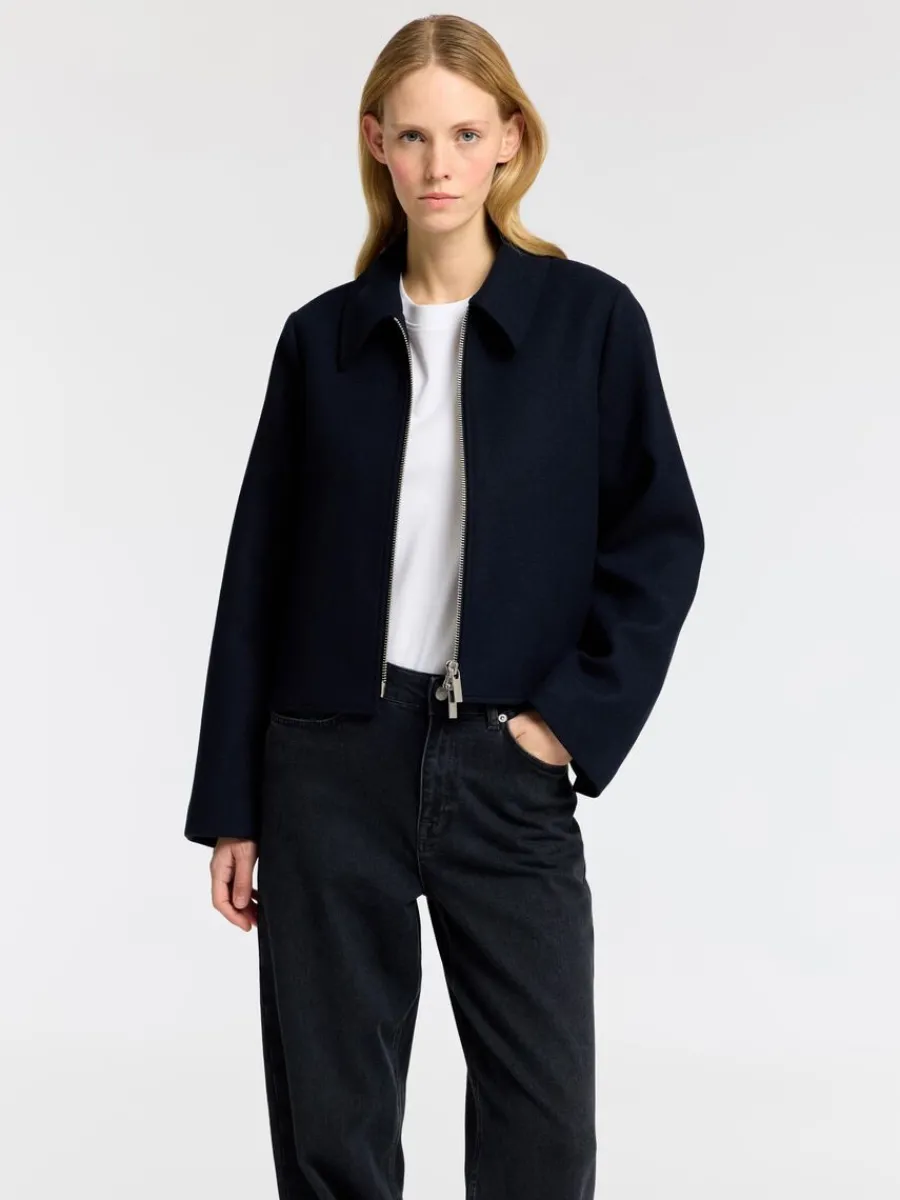 skrddarsydda__kort_jacka_0.webp SELECTED SKRÄDDARSYDDA - KORT JACKA Blue Best Sale