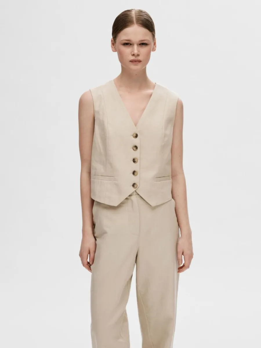 skrddarsydda__vst_0-4.webp SELECTED SKRÄDDARSYDDA - VÄST Beige Cheap