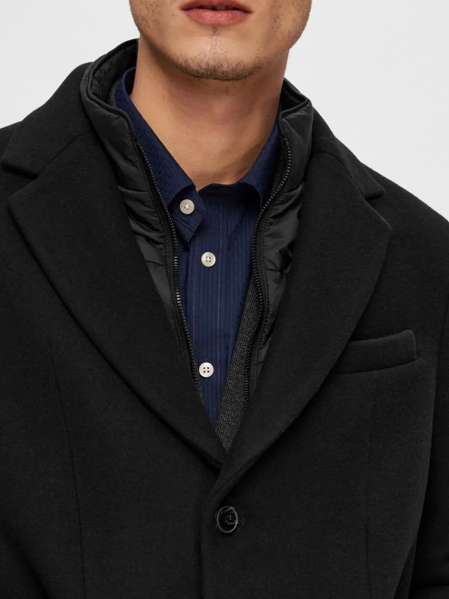 skrddarsydda__yllekappa_5.webp SELECTED SKRÄDDARSYDDA - YLLEKAPPA Black Store