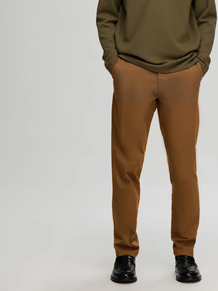 slim_fit_flex_chinos_3-3.webp SELECTED 175 SLIM FIT FLEX CHINOS Brown Sale