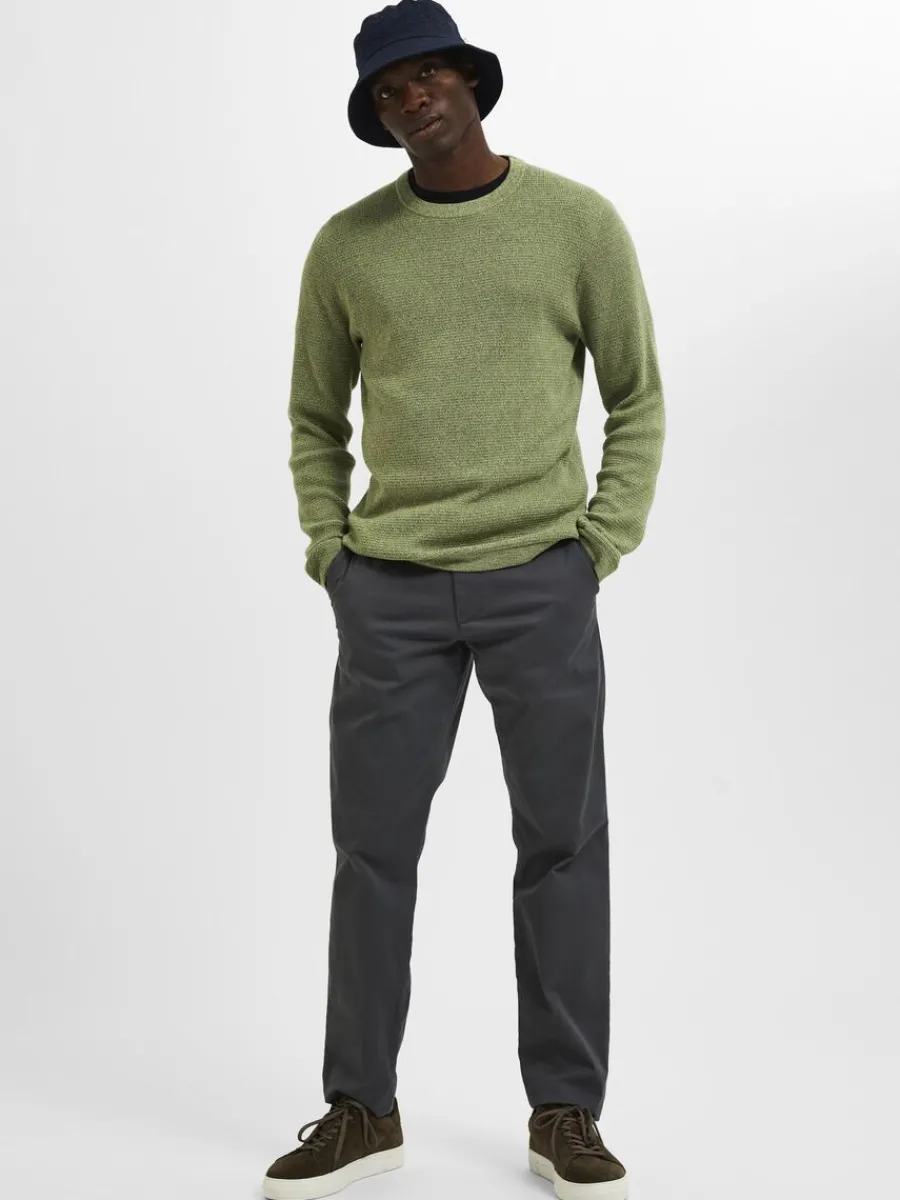 slim_fit_flex_chinos_3-4.webp SELECTED 175 SLIM FIT FLEX CHINOS Grey Flash Sale