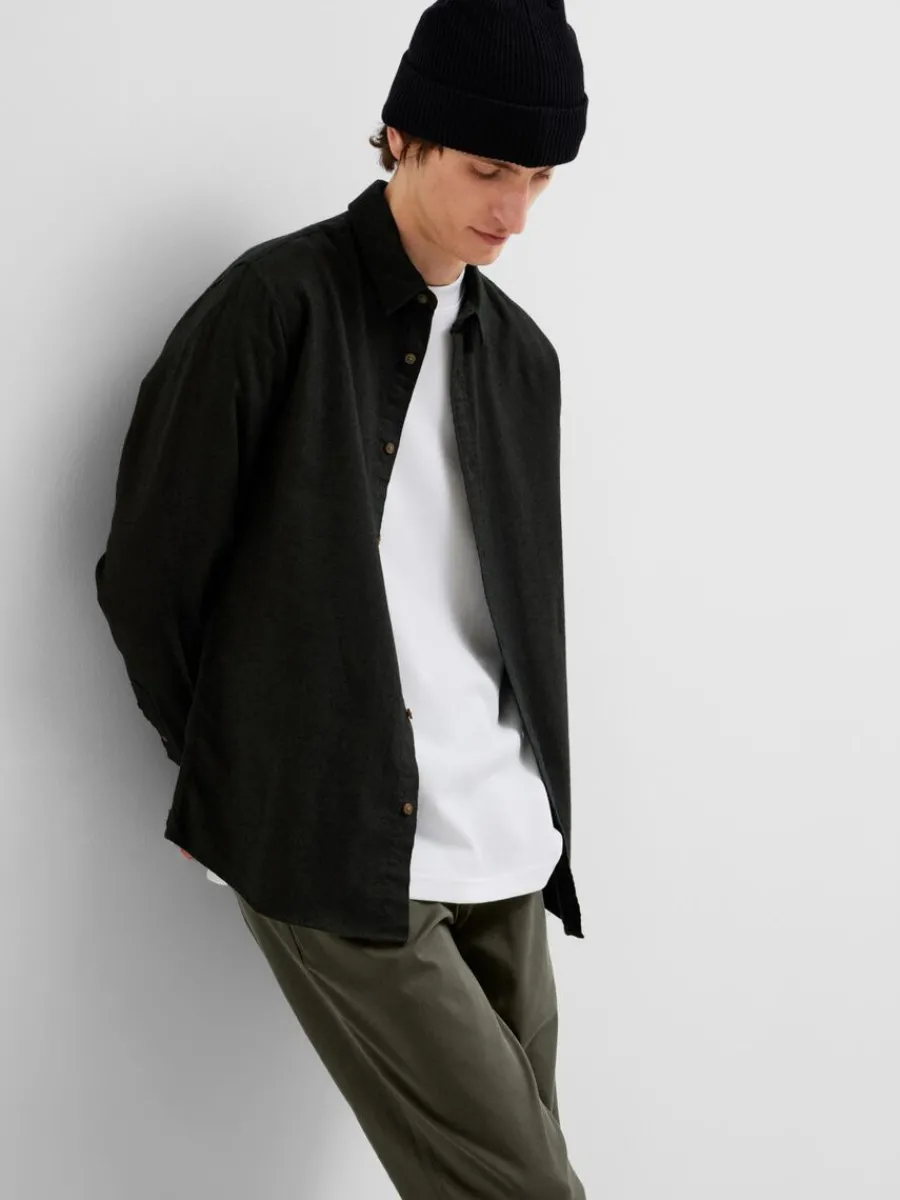 slim_fit_flex_chinos_3.webp SELECTED 175 SLIM FIT FLEX CHINOS Green Clearance