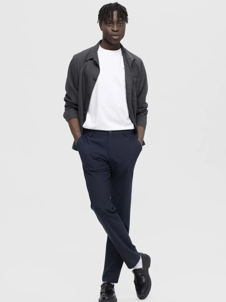 slimfit_byxor_2-2.webp SELECTED 175 SLIM-FIT BYXOR Blue Best