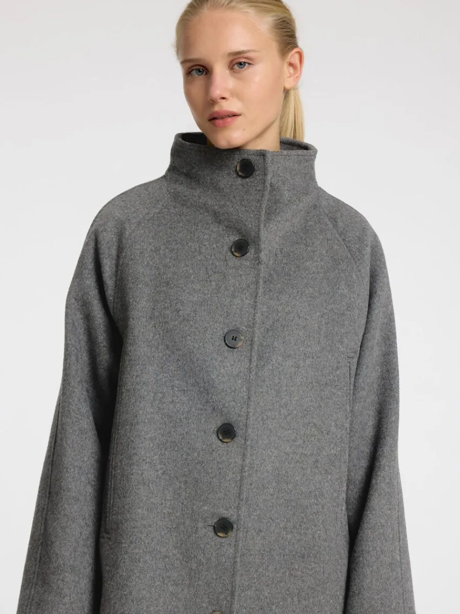 slt_kappa_3.webp SELECTED SLÄT KAPPA Grey Flash Sale